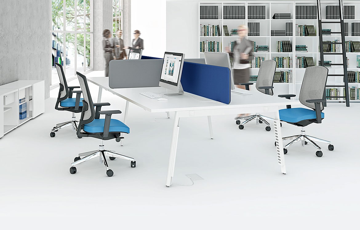 4 person white desk with screens