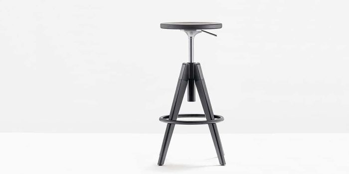 Stool in Black with Round Seat