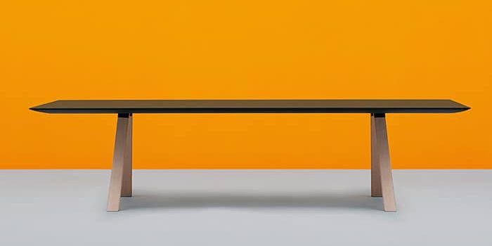 Black-Meeting-Tables Black Meeting Tables