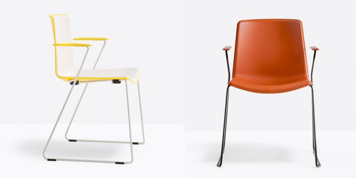 Commercial stacking meeting chair with armrests