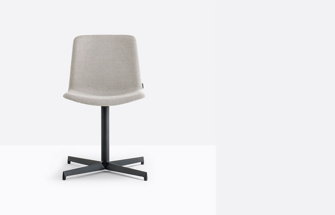 Commercial swivel meeting chair cream