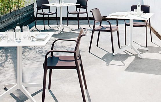 Do you sell outdoor cafe table & chair sets?