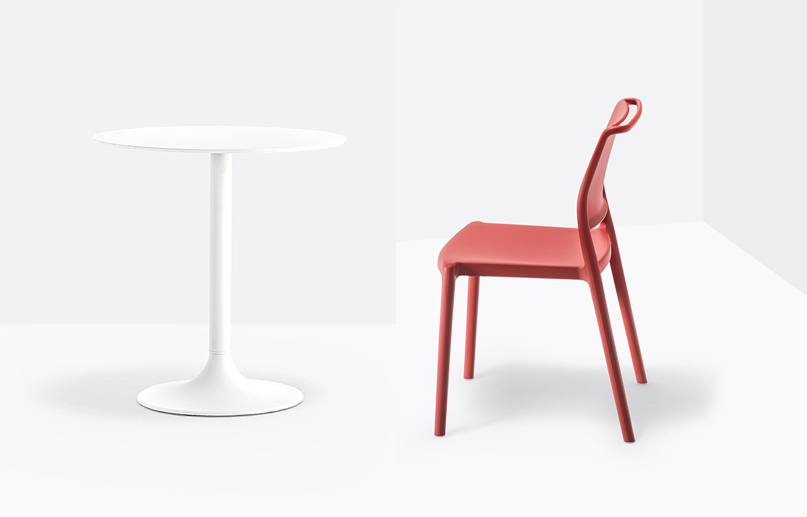 Dream white cafe table with red chair