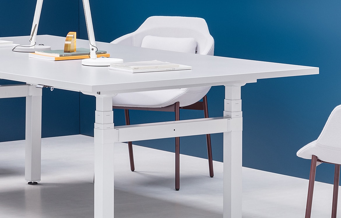 Drive meeting table