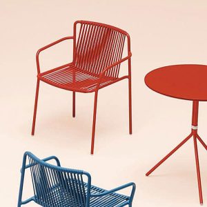Factors to Consider When Choosing Outdoor Cafe Furniture