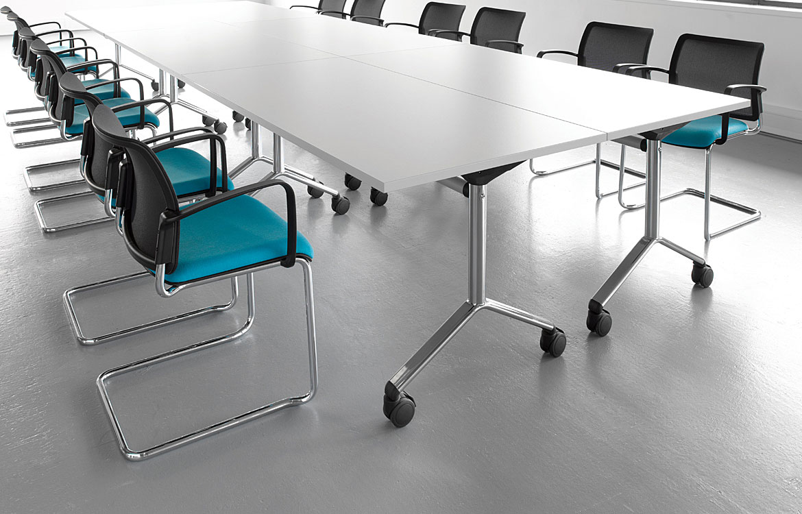 Folding table chrome leg