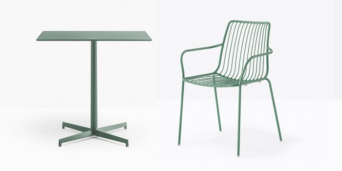 Square green cafe table and chair