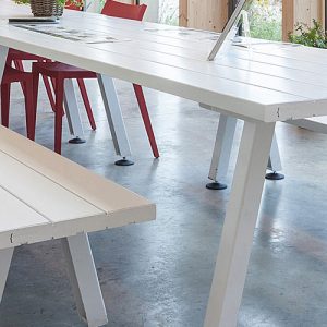 How-is-the-cafeteria-furniture-delivered How is the cafeteria furniture delivered?