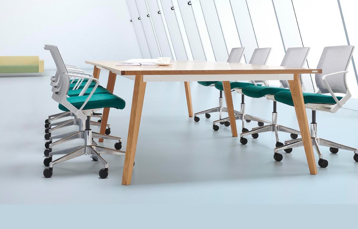 How to Choose The Right Office Meeting Table