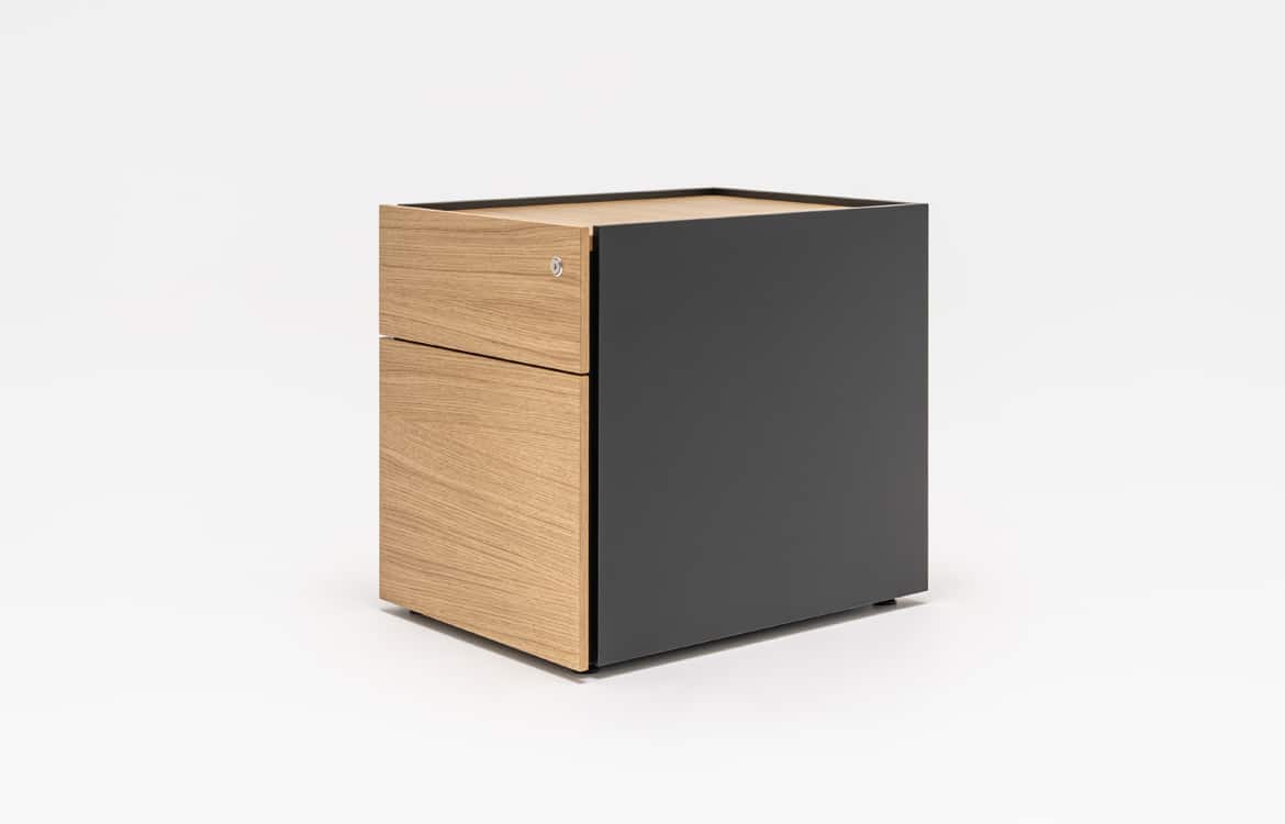 Oak wood pedestal