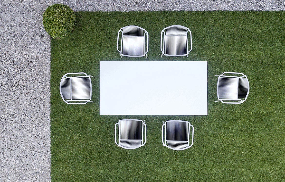 Outdoor canteen table