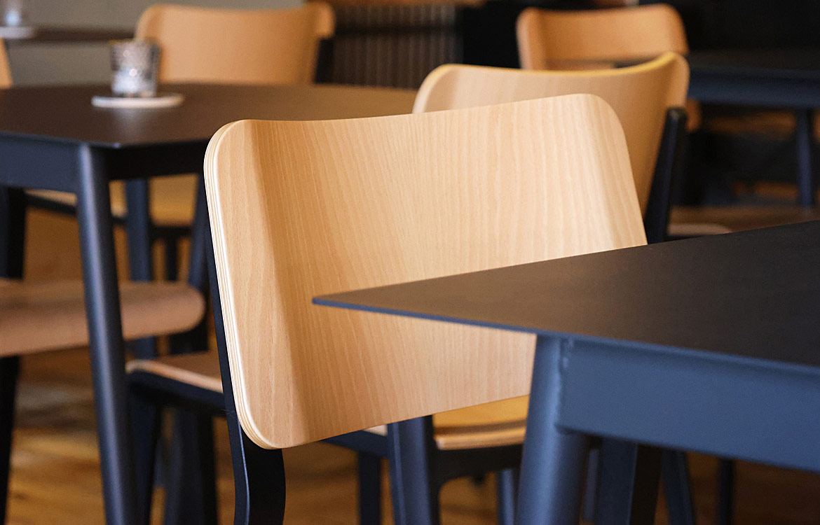 Ovo plastic wood seat