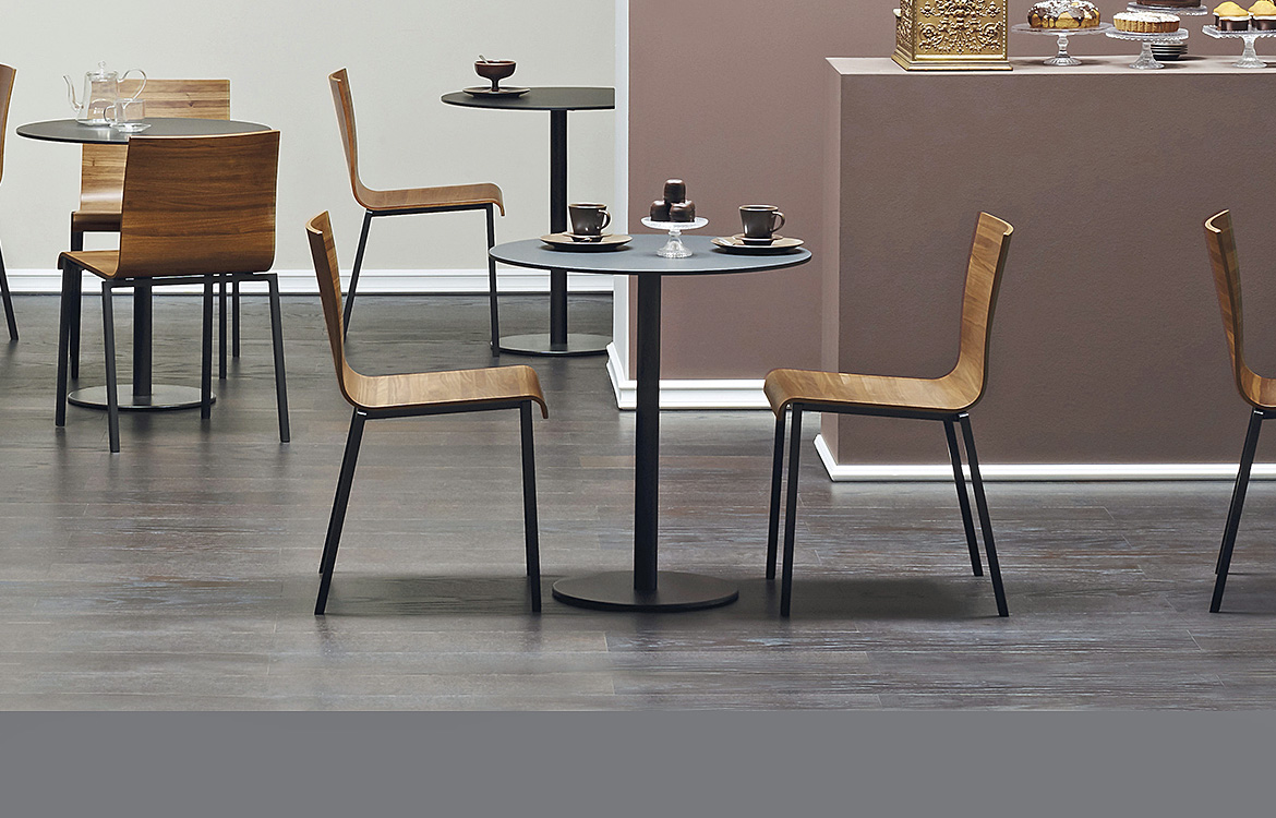 Pedrali Inox cafe table in black