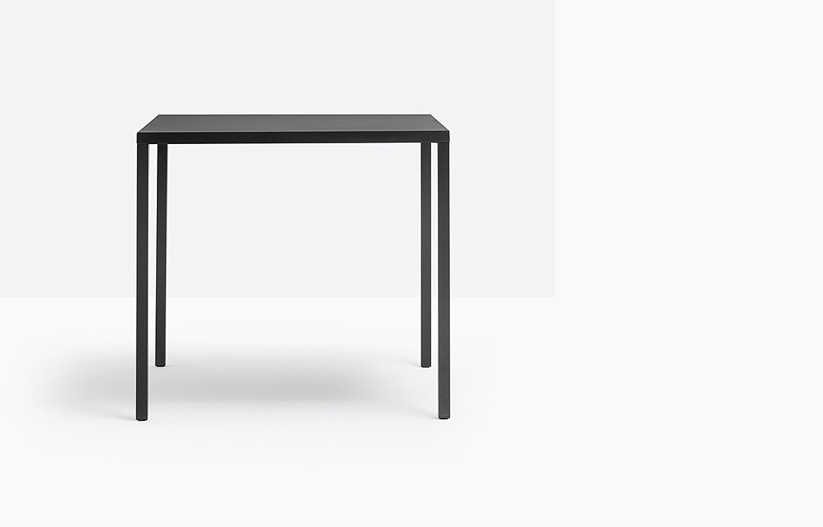 Pedrali fabbrico black stacking table