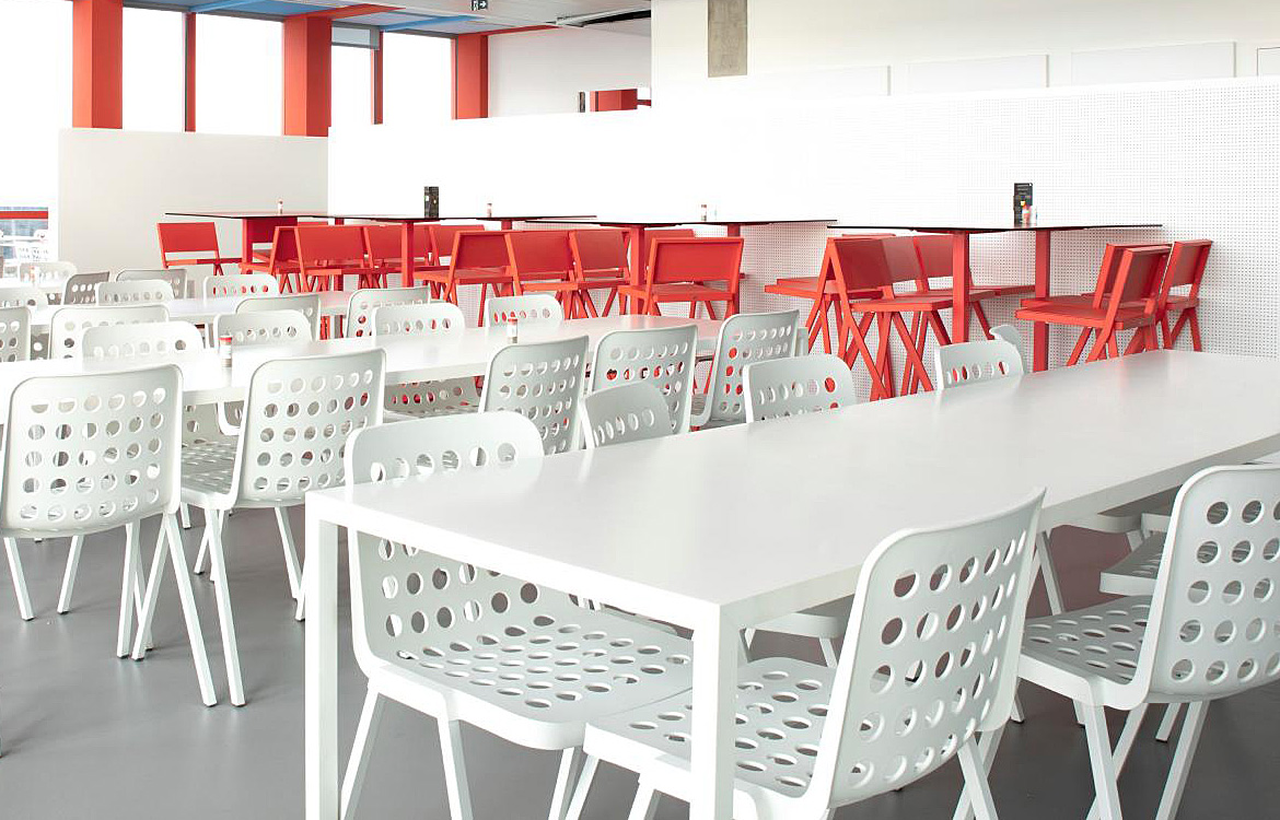 White Booki canteen chair with white tables