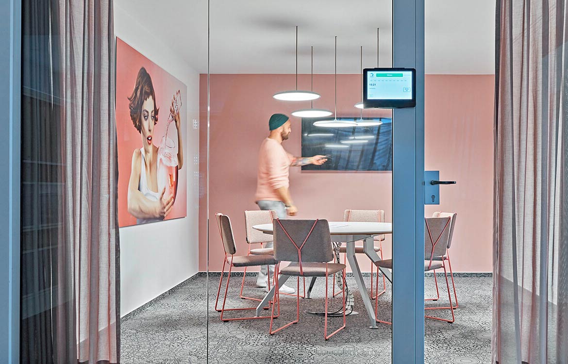Pink commercial meeting chair