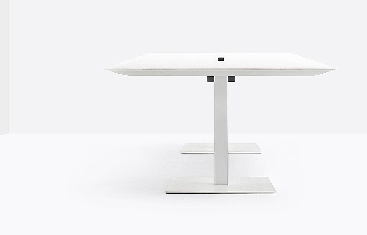 Plano commercial table in white