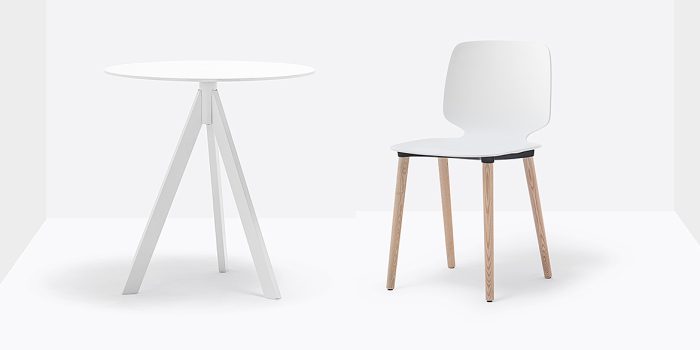 Round Arki white cafe table wood chair