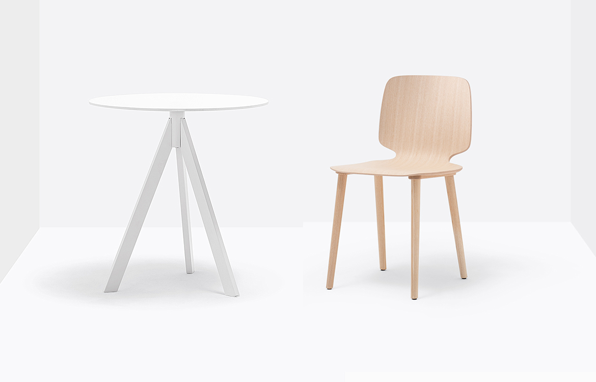 Round Arki white cafe table wood chair