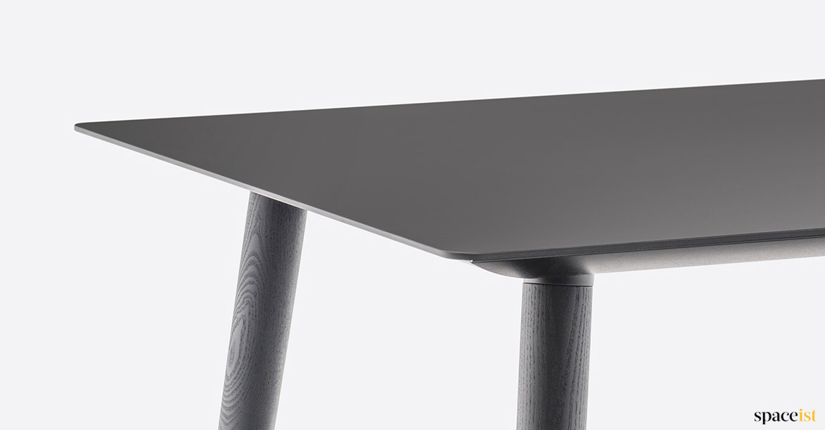 Babila meeting table closeup