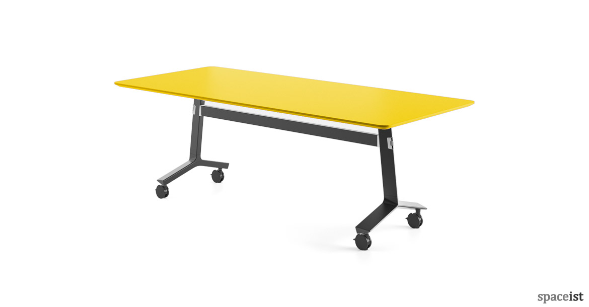 Blade folding table black base with yellow top