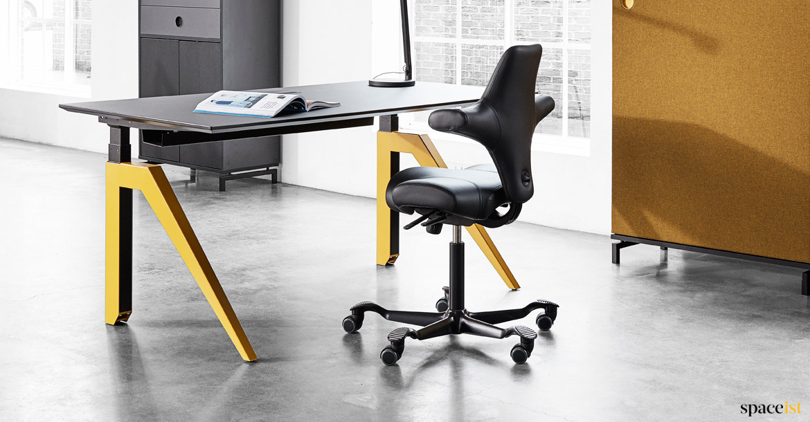 Cabale standing desk with yellow leg