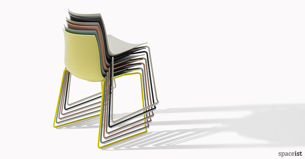 Catifa46 stackable meeting chair