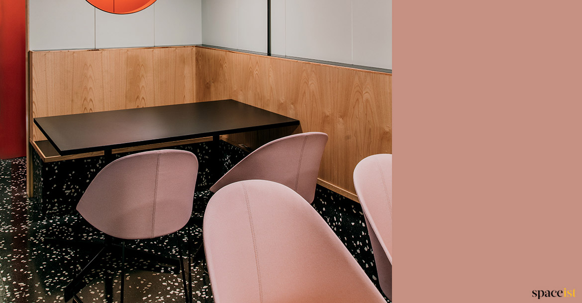 Pick cafe chair + black table