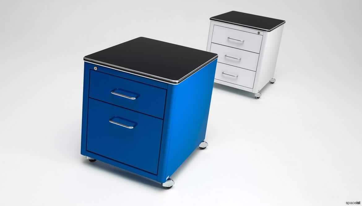 Metal pedestal
