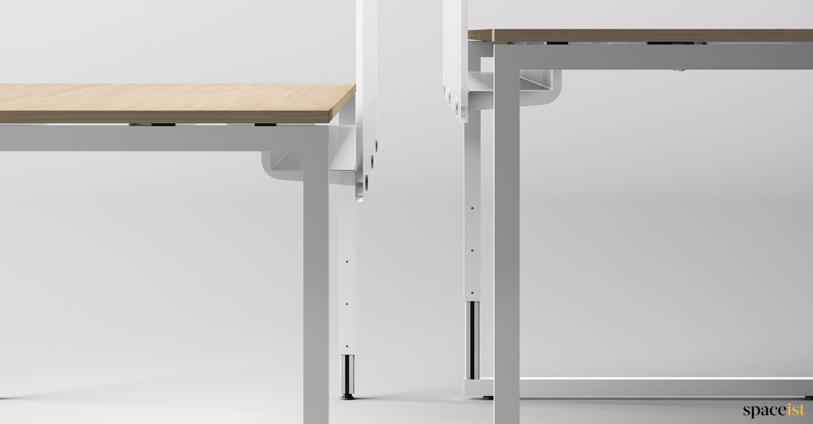 Frame adjustable desk