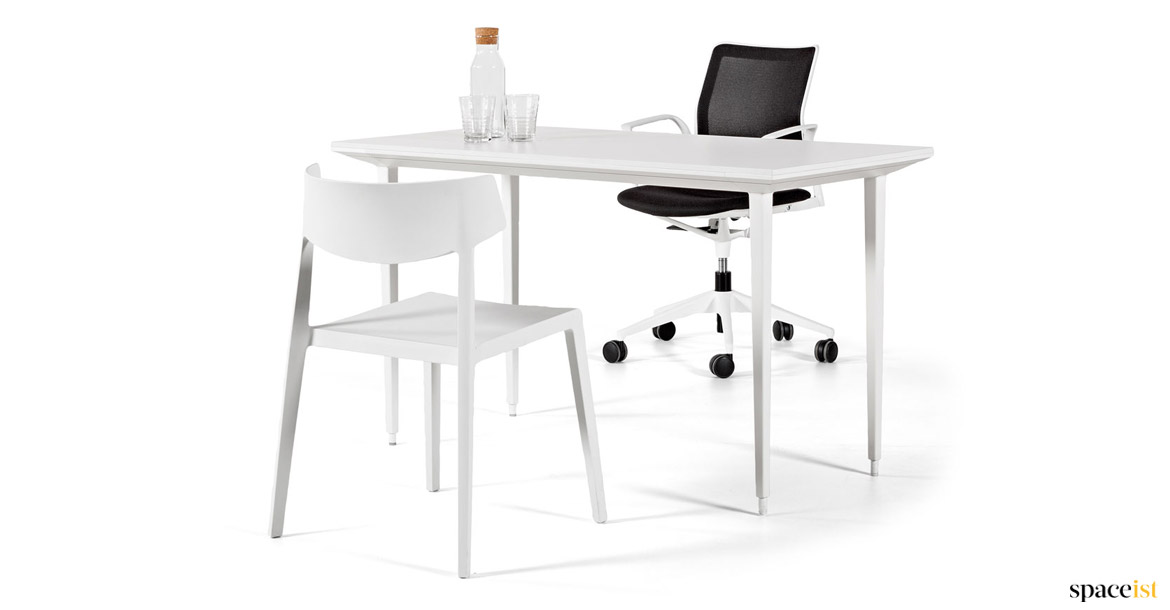 White height adjustable desk with chair