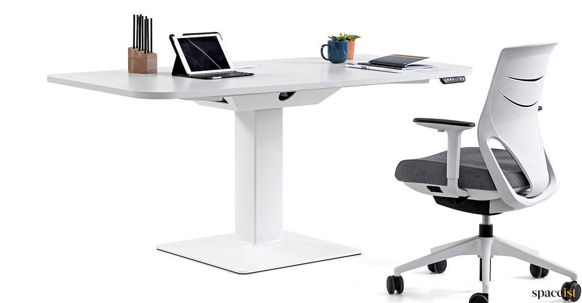 hieght adjustable desk