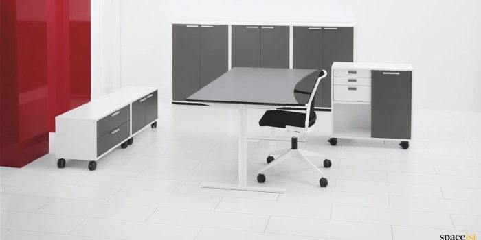 Q20 standing desk with grey top + white base