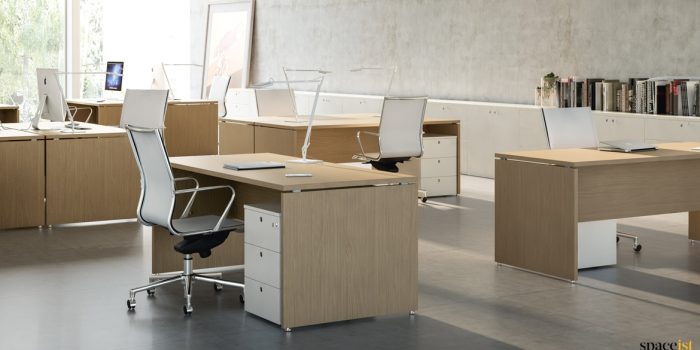 Xl-oak desk