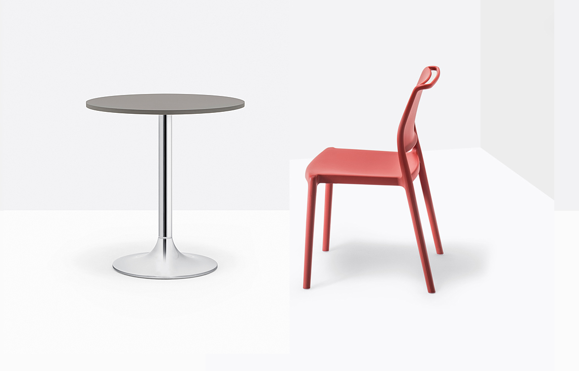 Small Trumpet table with red chair