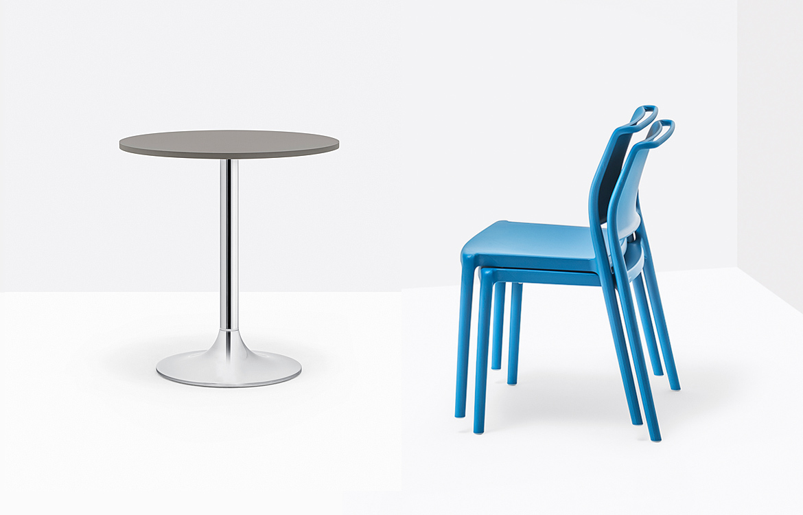 Small Trumpet table with blue chair