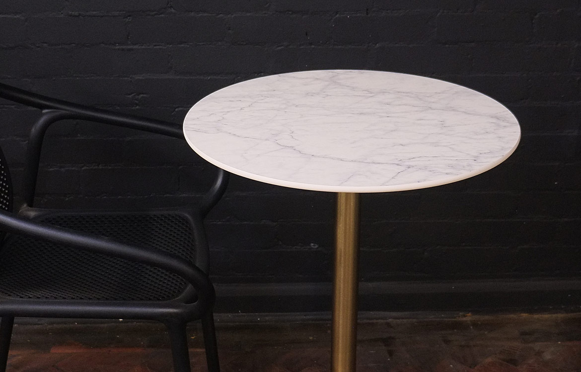 White round marble table