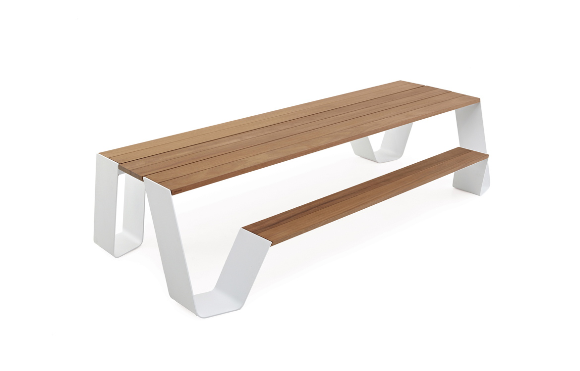 White wood picnic bench