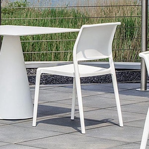 Why you should consider folding and stacking cafe furniture