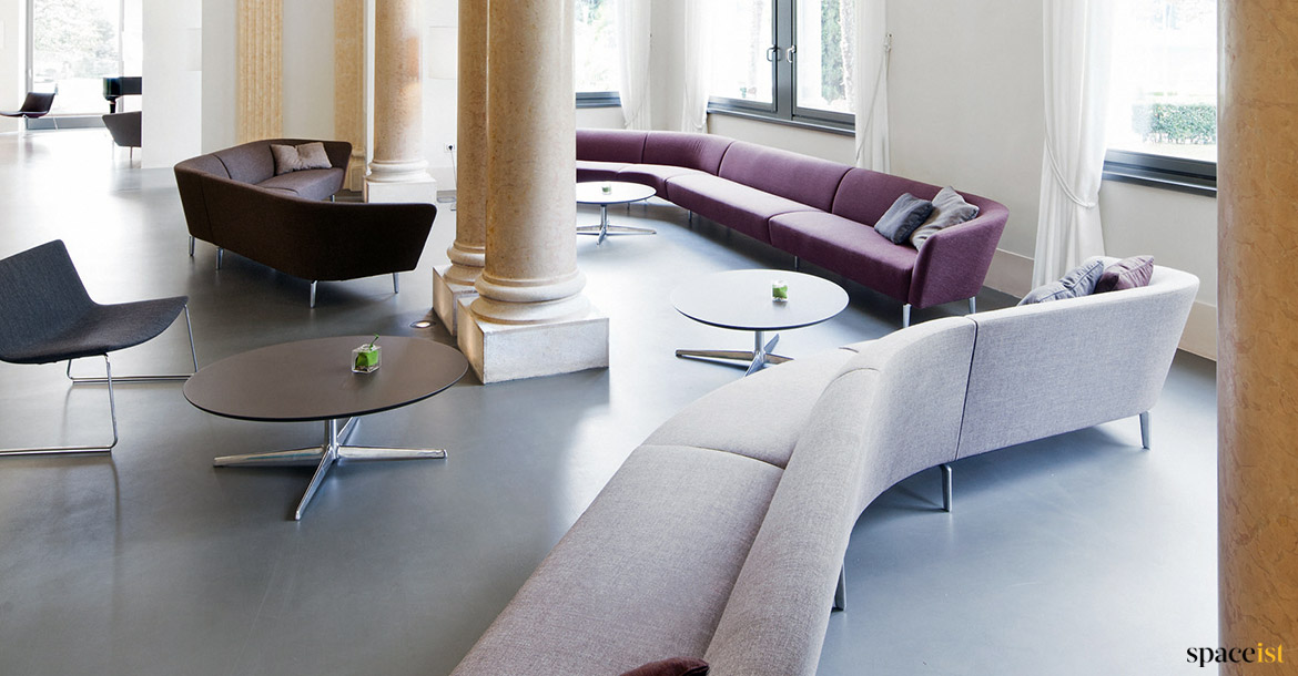 Modular S shaped hotel reception sofa