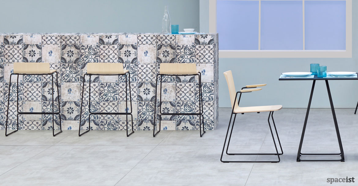 Saka industrial style black high stool