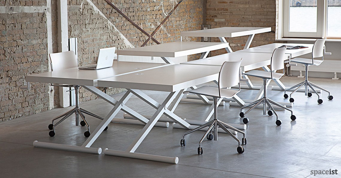 X standing office desk in white